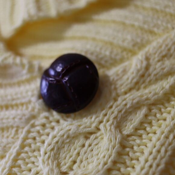 Croft & Barrow VTG Bright Cheerful Yellow Cable Knit Vneck Sweater Button Detail - Picture 9 of 13